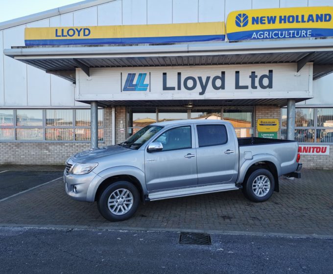 PX15ZZH - Toyota Hilux Icon 2.5 D-4D Double Cab