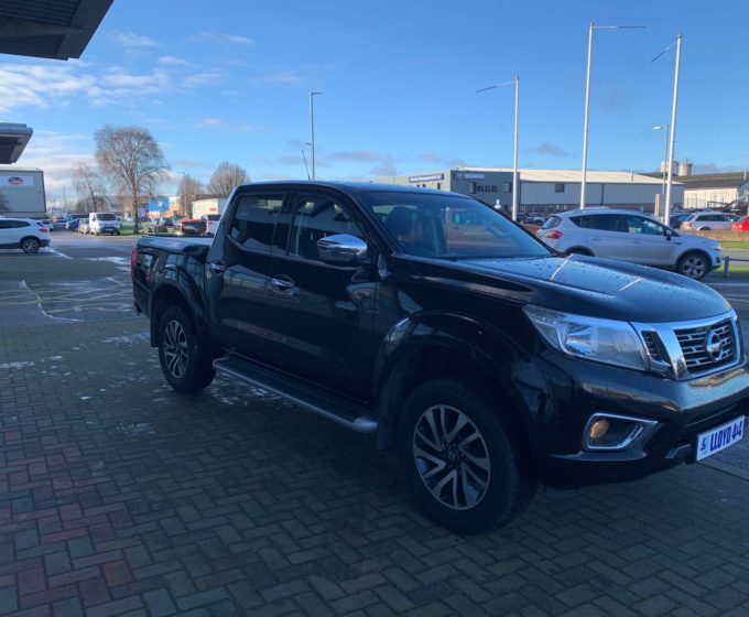 Nissan Navara 2.3 N-Connecta Double Cab Pick-Up