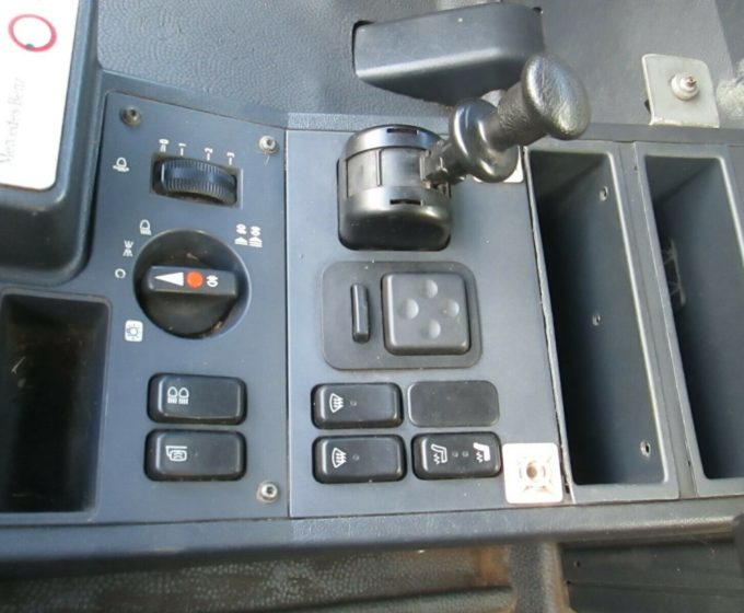 Mercedes-Benz Unimog U300