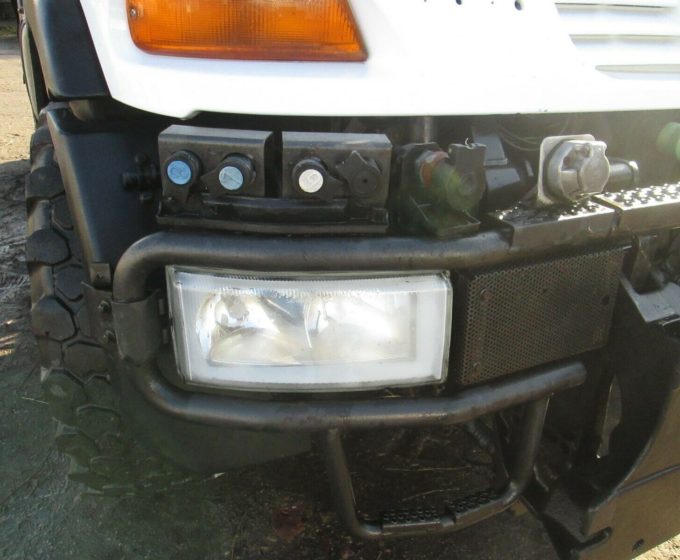 Mercedes-Benz Unimog U300